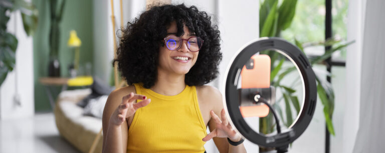 A Ascensão do Marketing de Influenciadores: Tendências e Desafios